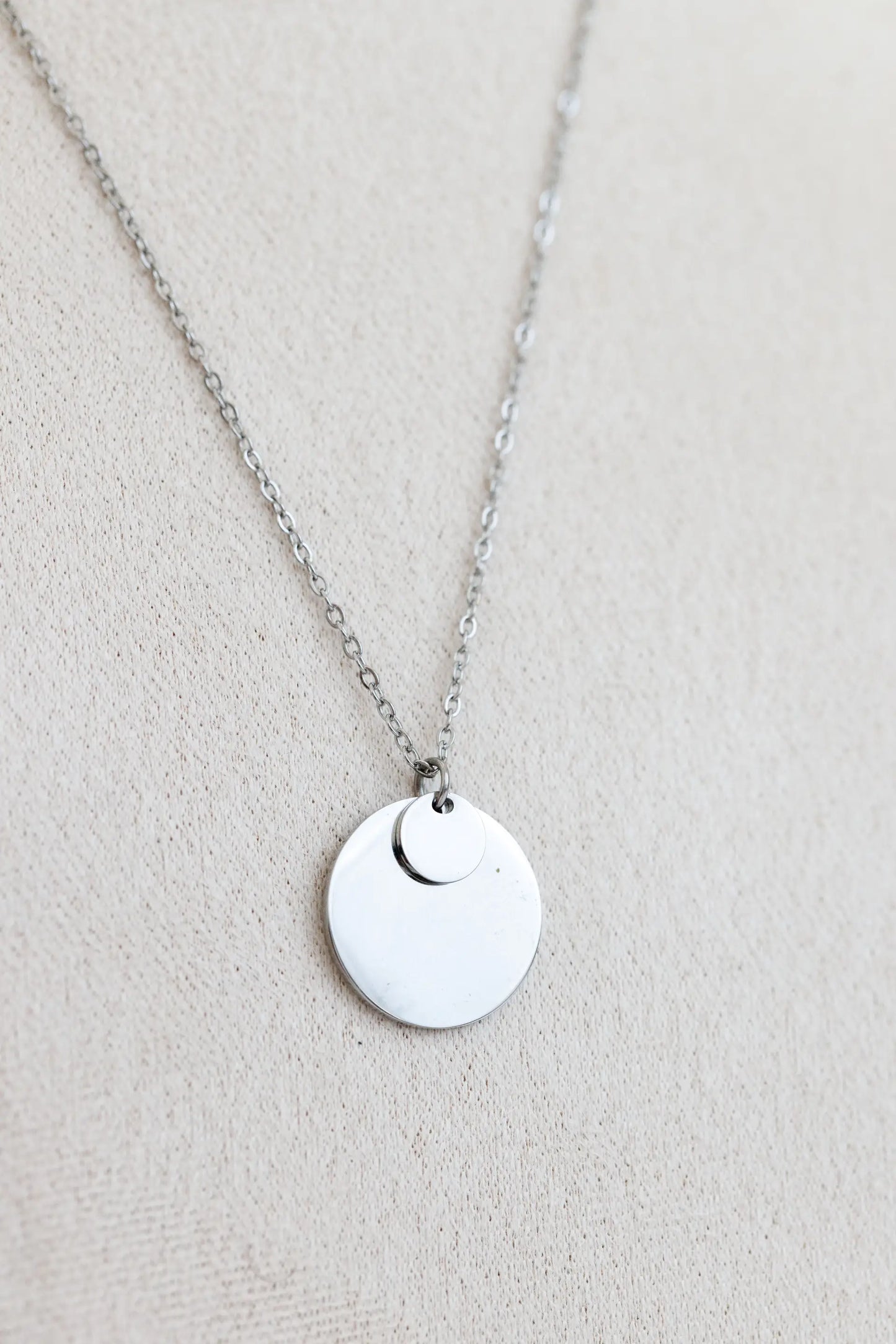 Collier l'éclat attirant argent