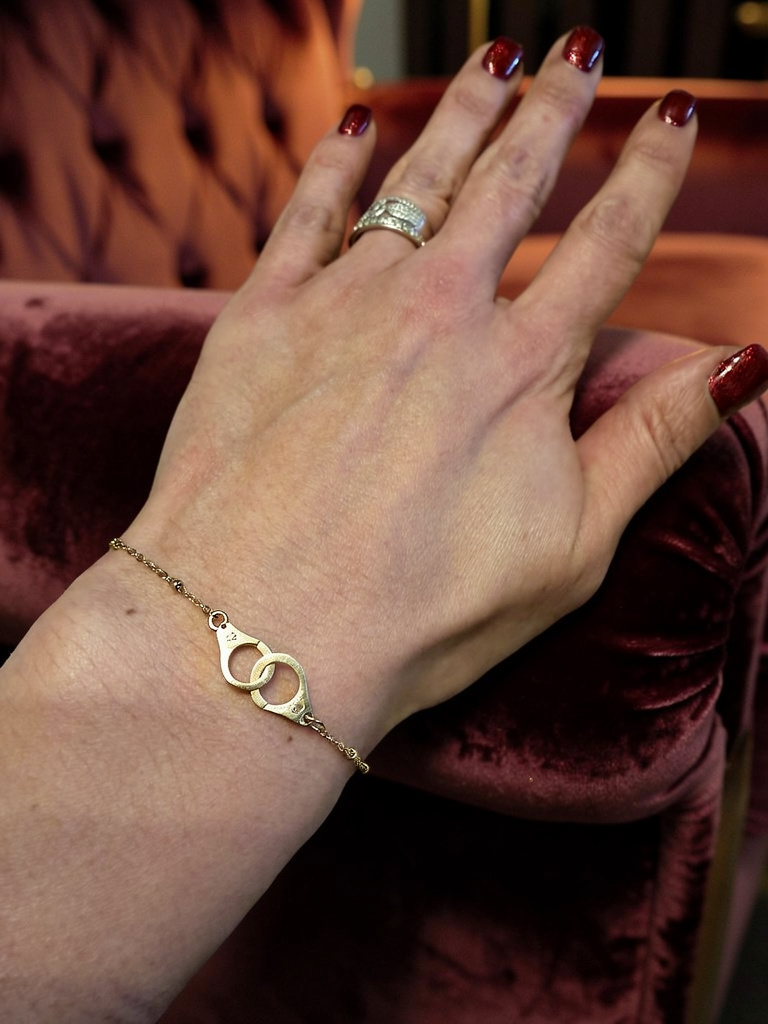 Bracelet attache éternelle doré