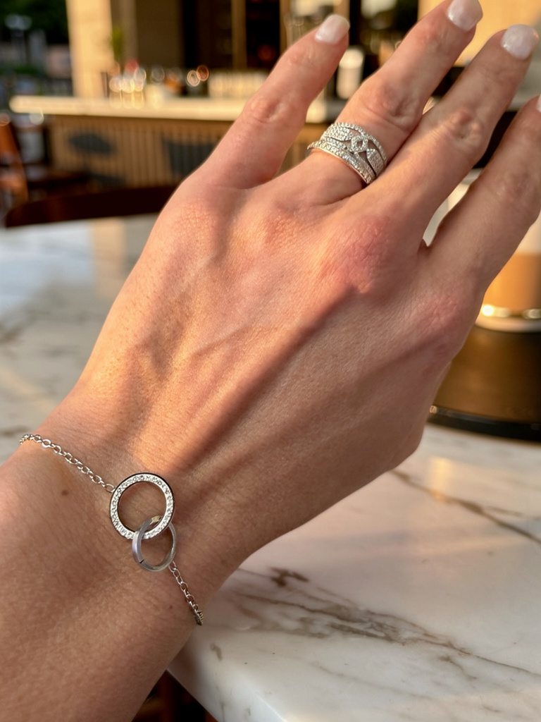 Bracelet les anneaux d'argent