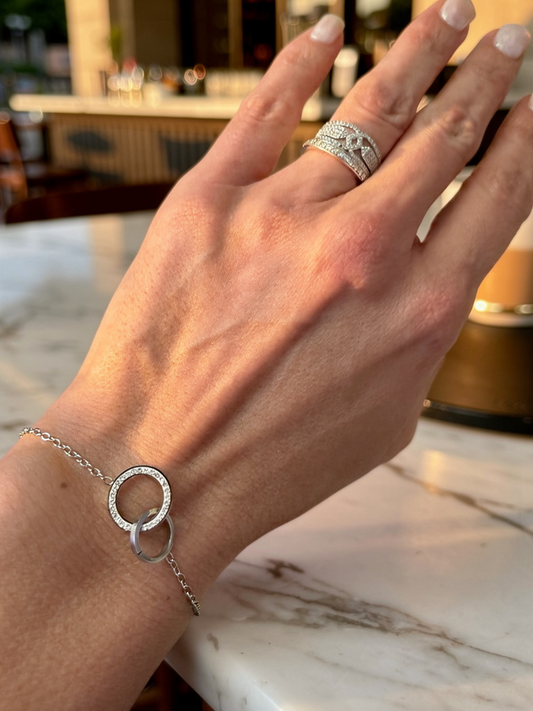 Bracelet les anneaux d'argent