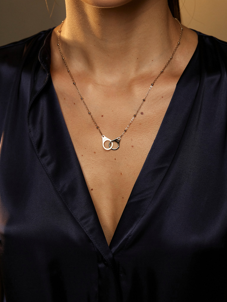 Collier attache éternelle argenté