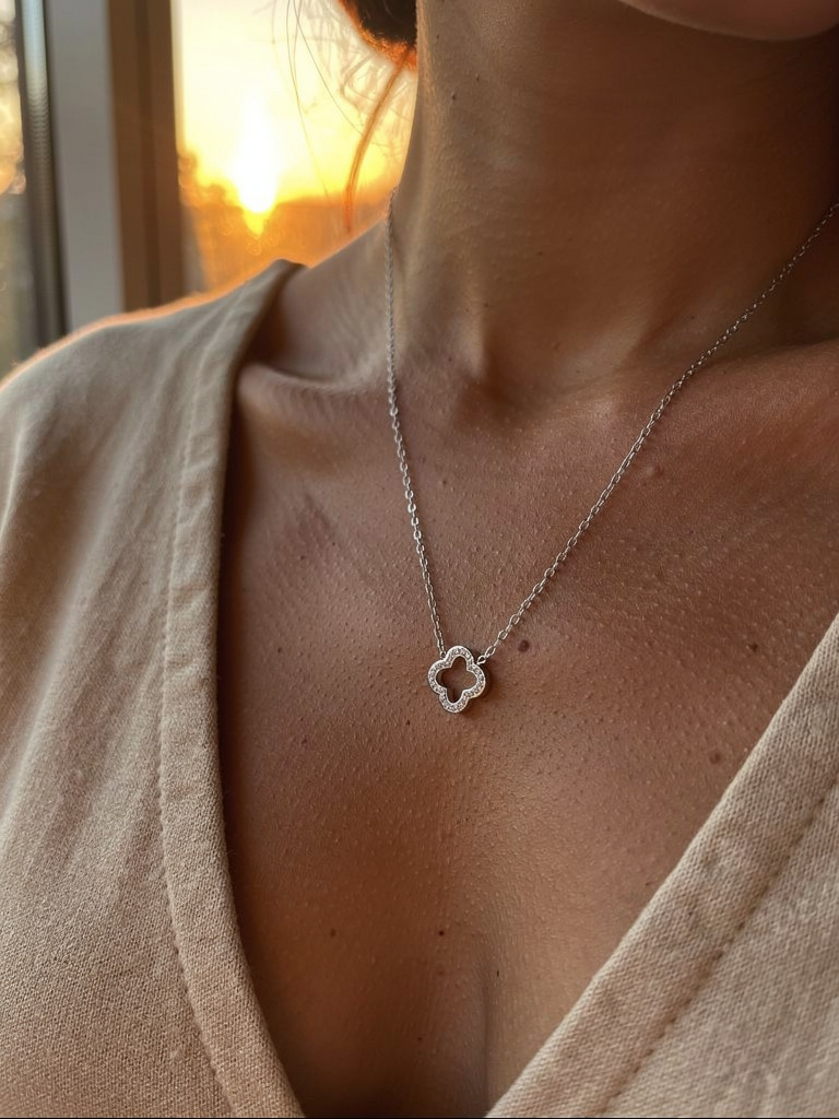 Collier Lumière sacrée argenté