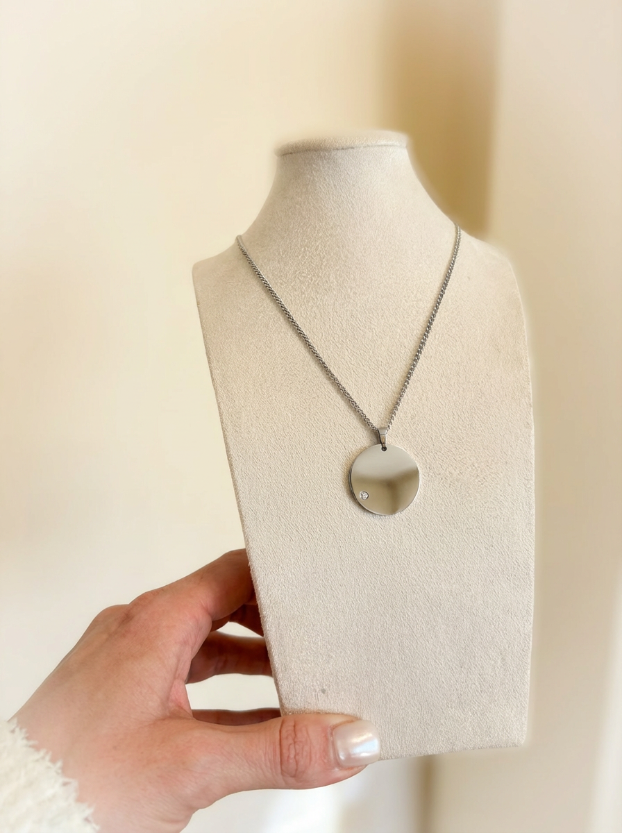 Collier grand cercle de l'élégance