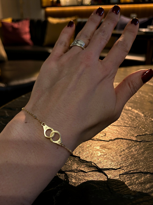 Bracelet attache éternelle doré