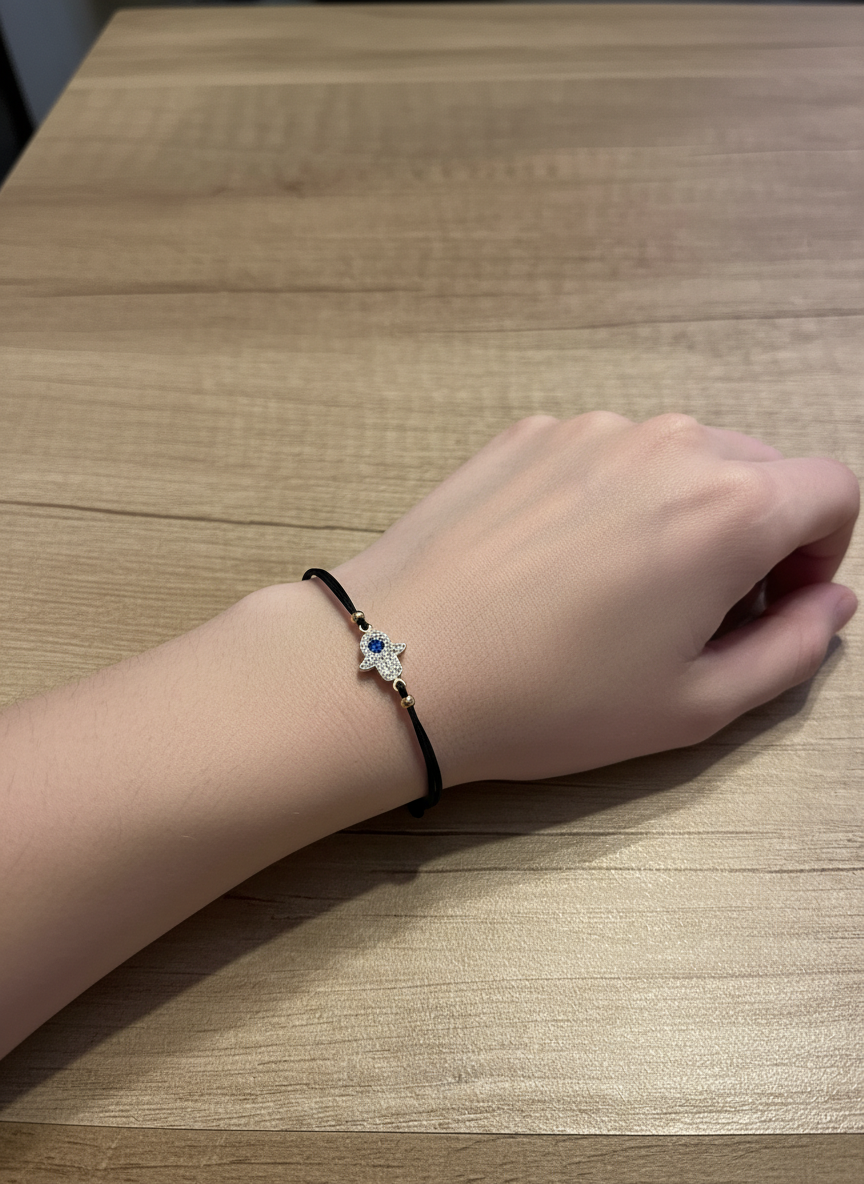 Bracelet main sacré doré